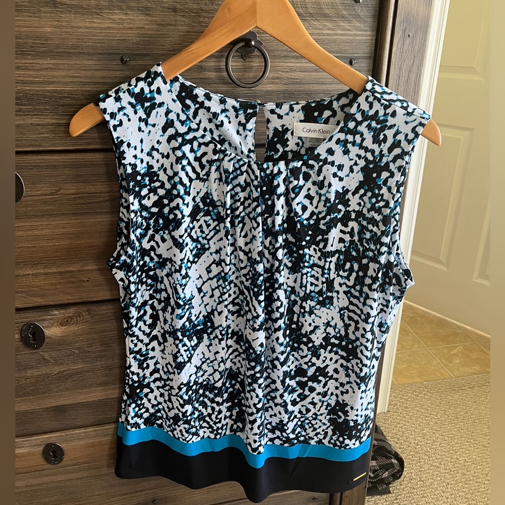 Calvin Klein tank, size medium, EUC, worn twice.